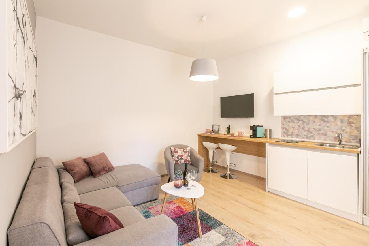 Polai Center Apartments エクステリア 写真