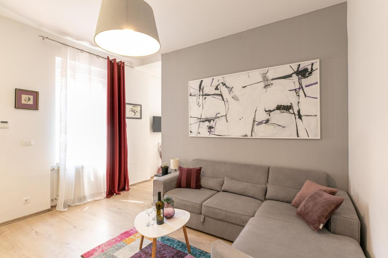 Polai Center Apartments エクステリア 写真