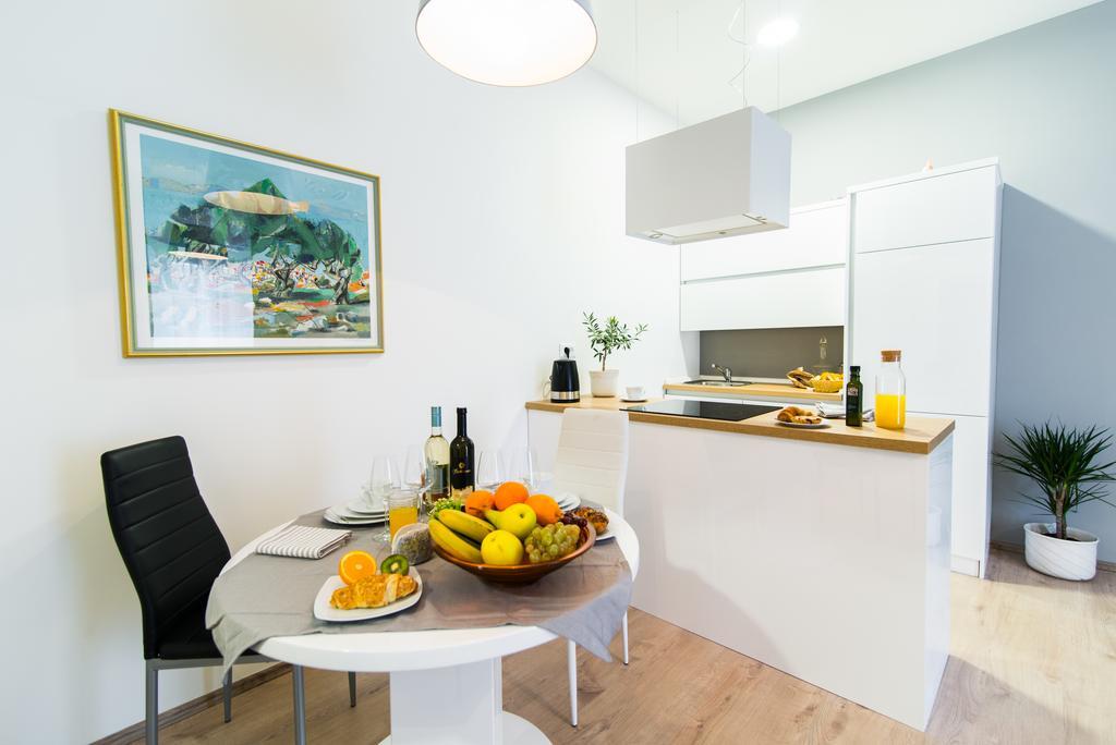 Polai Center Apartments エクステリア 写真