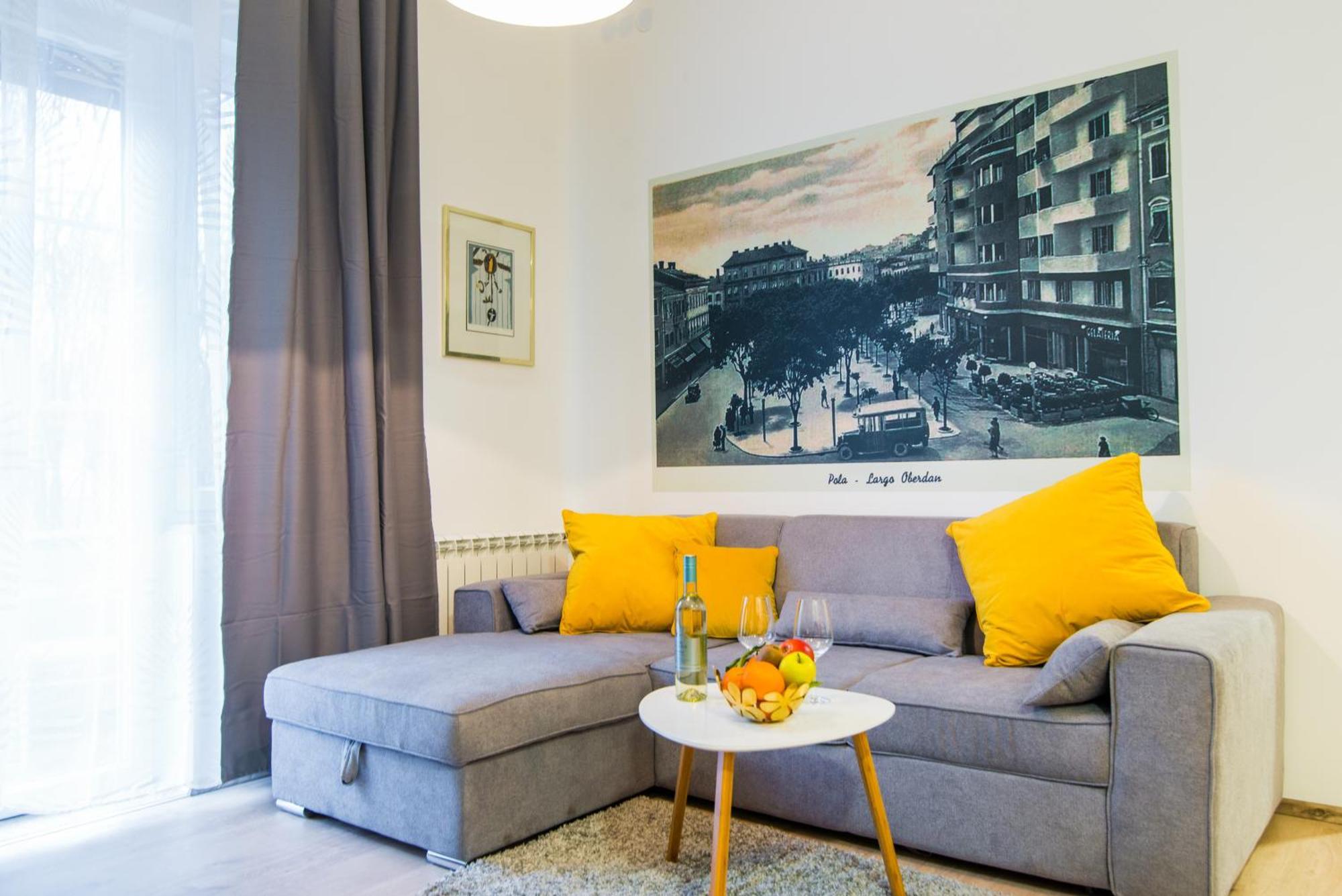Polai Center Apartments エクステリア 写真