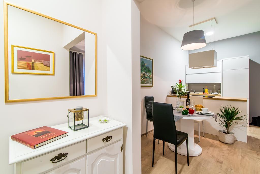 Polai Center Apartments エクステリア 写真